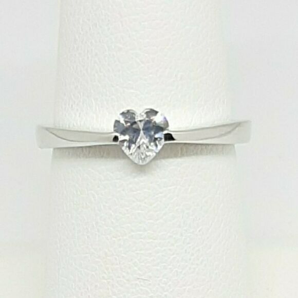 Diamond CZ Heart Cut .925 Sterling Silver Sweetheart Size 6 Ring New - Picture 1 of 5